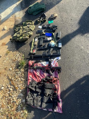 האמל"ח והציוד שנמצא על המחבלים