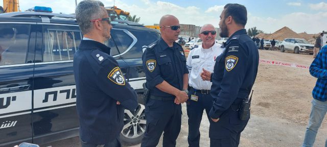 חשד לרצח: גבר נדקר בכניסה ליישוב בערבה
