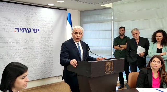 לפיד חוק הגיוס