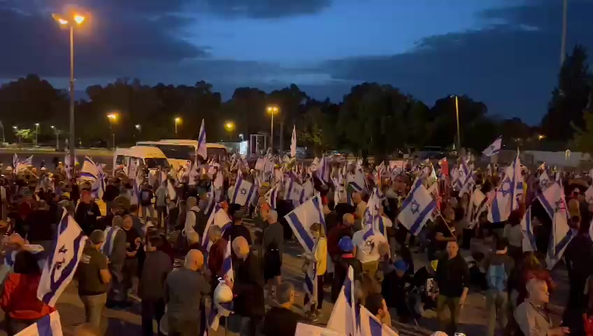 אנשי התקשורת מתמוגגים: "היום אני גאה להיות חרדי"