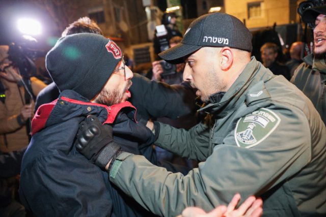 המדינה במחאה: נתניהו שוקל לעצור את החקיקה