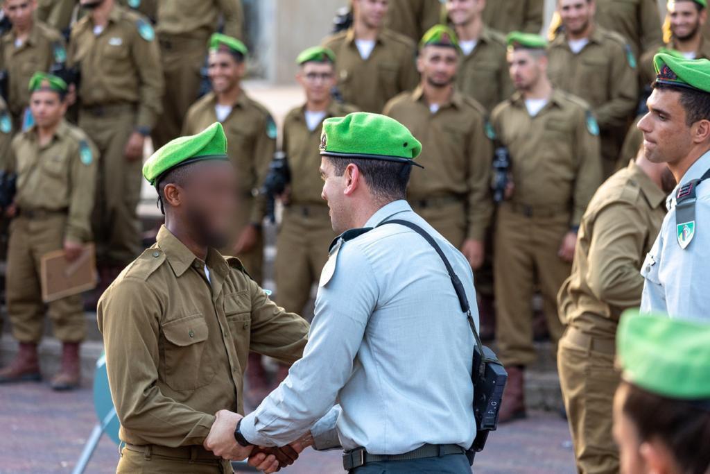 מרגש: צל"ש פיקוד הדרום הוענק לקשר של בר פלח הי'ד