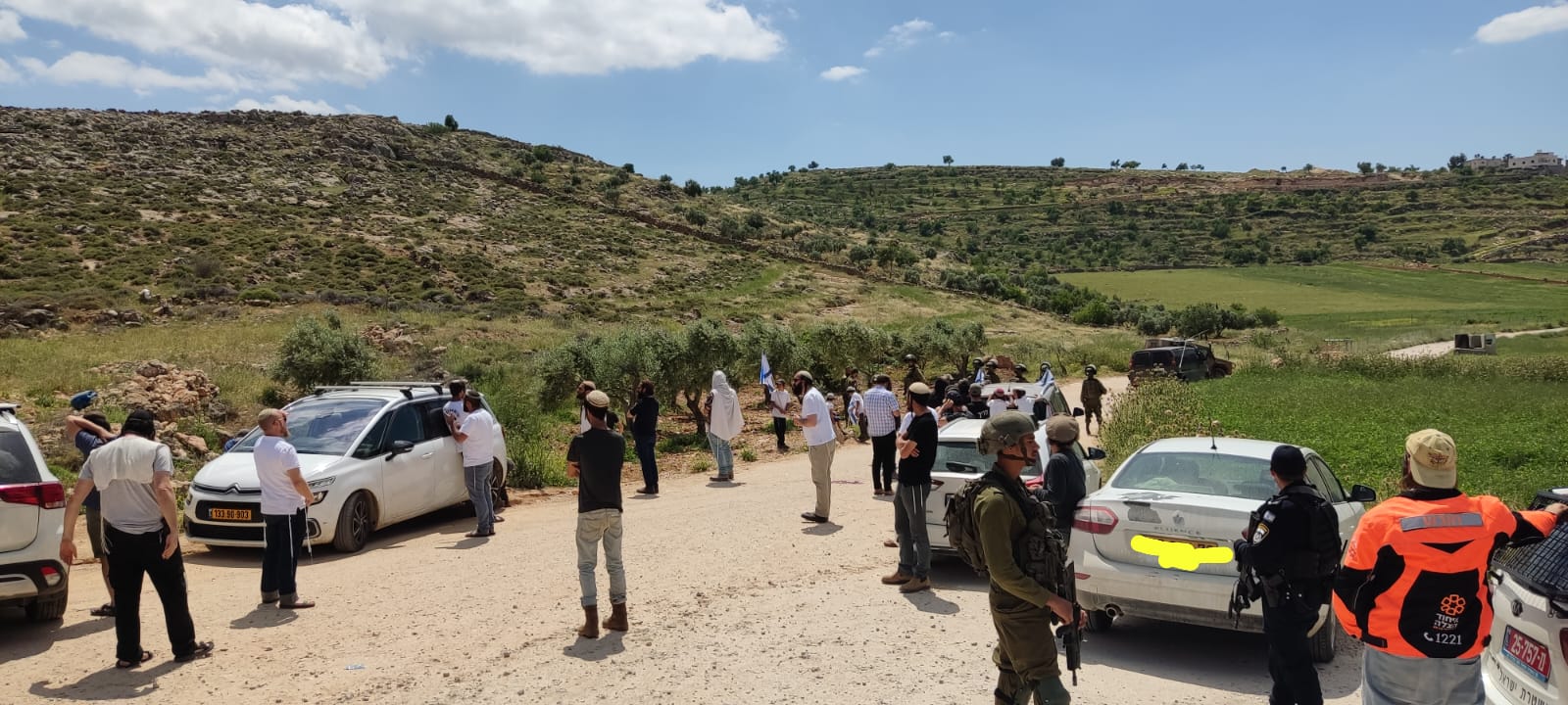 "מאות ערבים ניסו לתקוף, המצב פה מטורף" | תיעוד