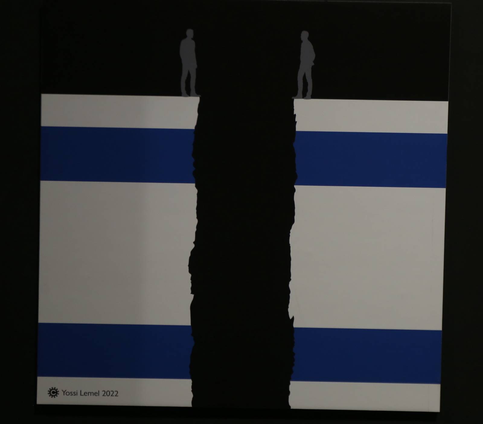 במקום לשרוף צמיגים: ימין ושמאל עושים אמנות