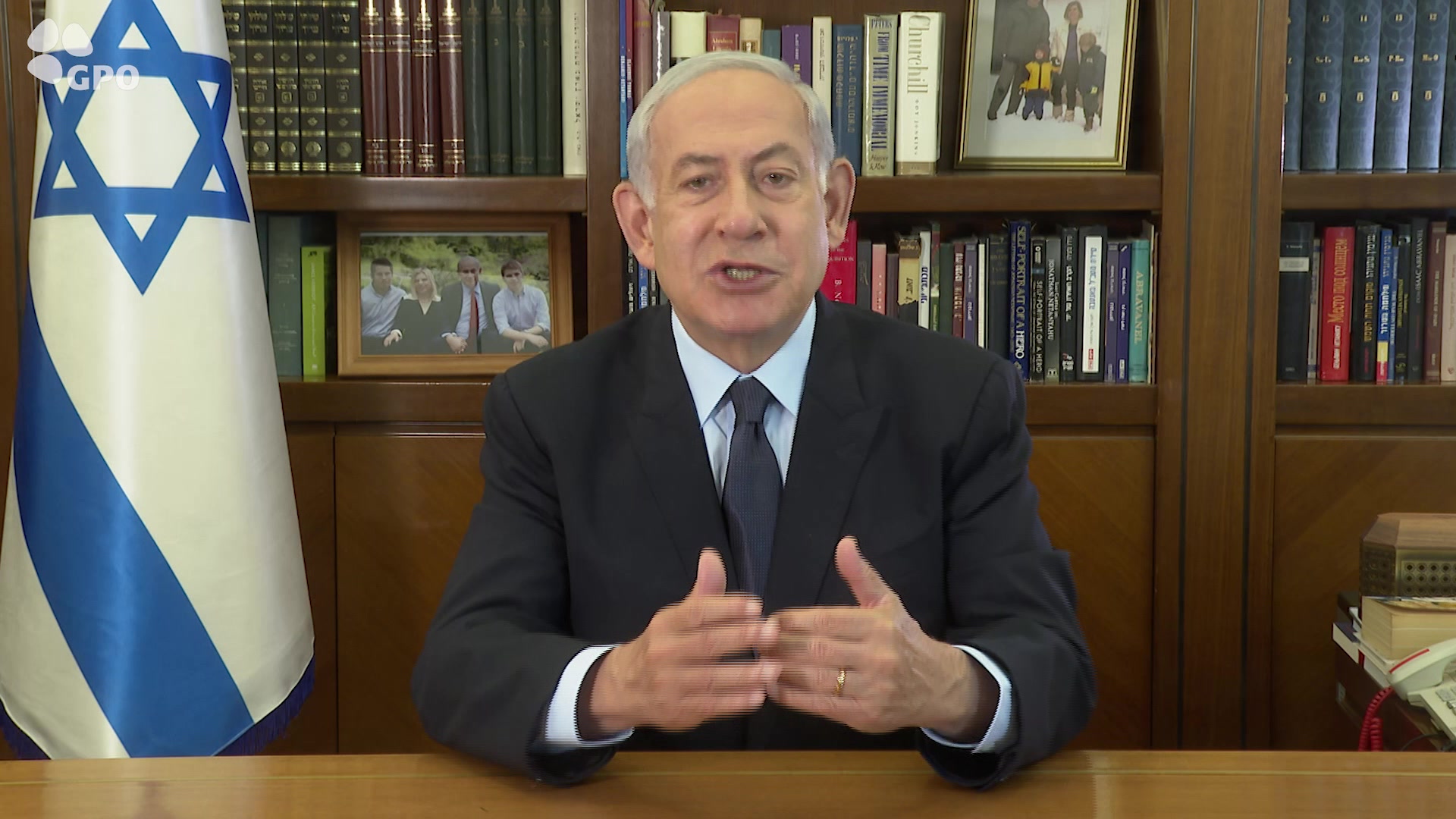 Atzmaut_Hebrew_R
