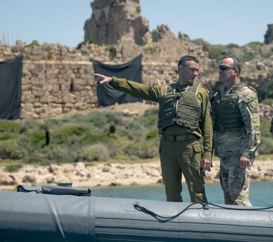 אחרי התרגיל המשותף: מפקד סנטקום ביקר בצה"ל