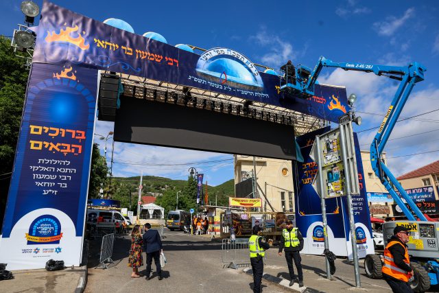 ההכנות האחרונות במירון (דודי כהן/פלאש90)