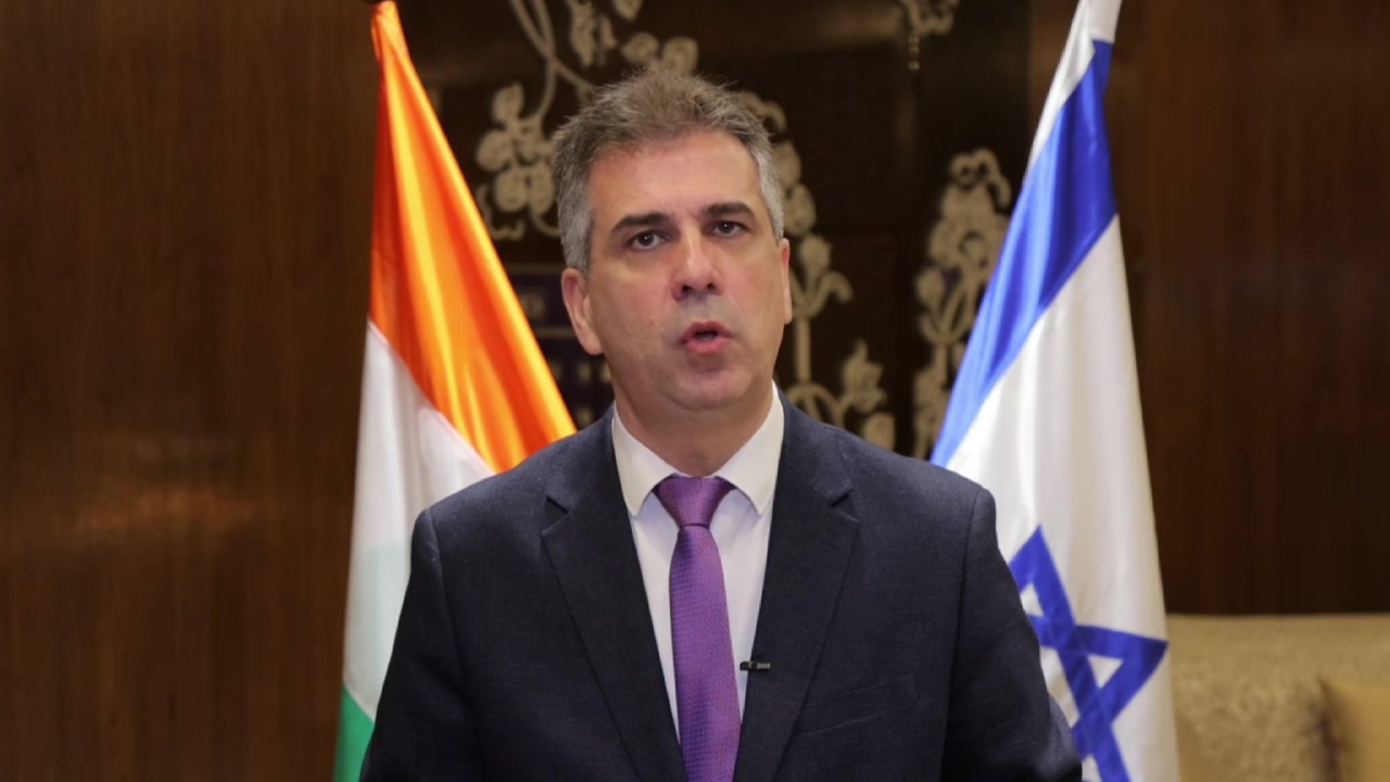בגלל המבצע בעזה: שר החוץ מקצר את ביקורו בהודו