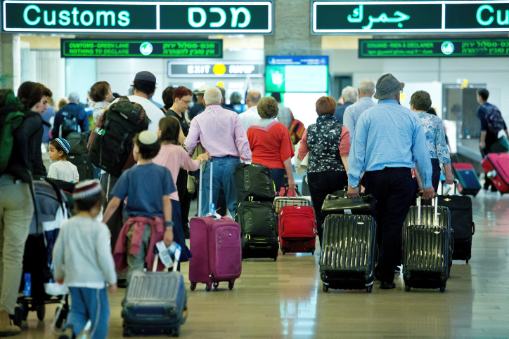 עיתונאי 'כאן' חושף: עצרו אותי כי אני נראה מזרחי