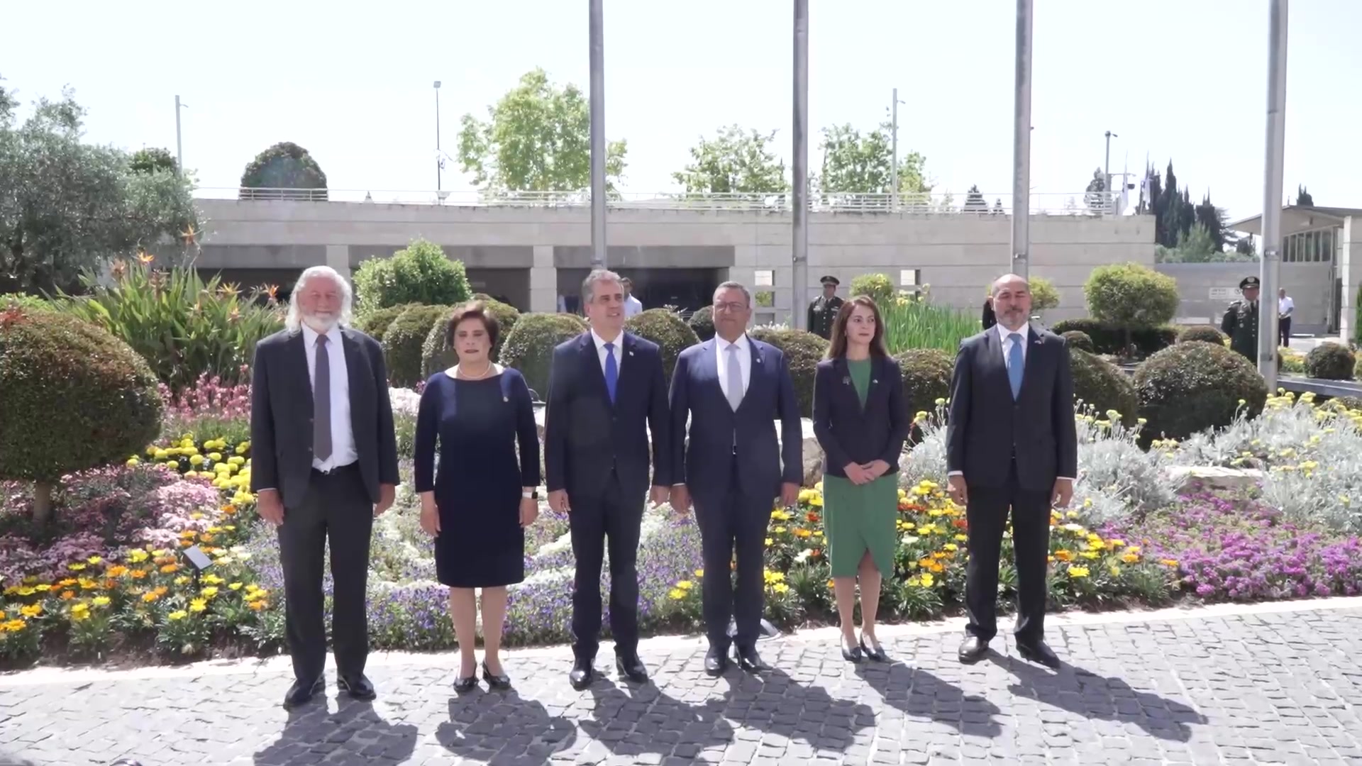 שר החוץ ונציגי השגרירויות