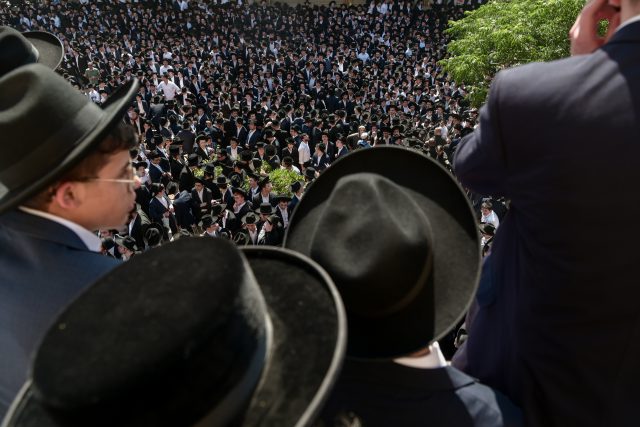 גלריה: מאות אלפים ליוו את הרב אדלשטיין זצ"ל