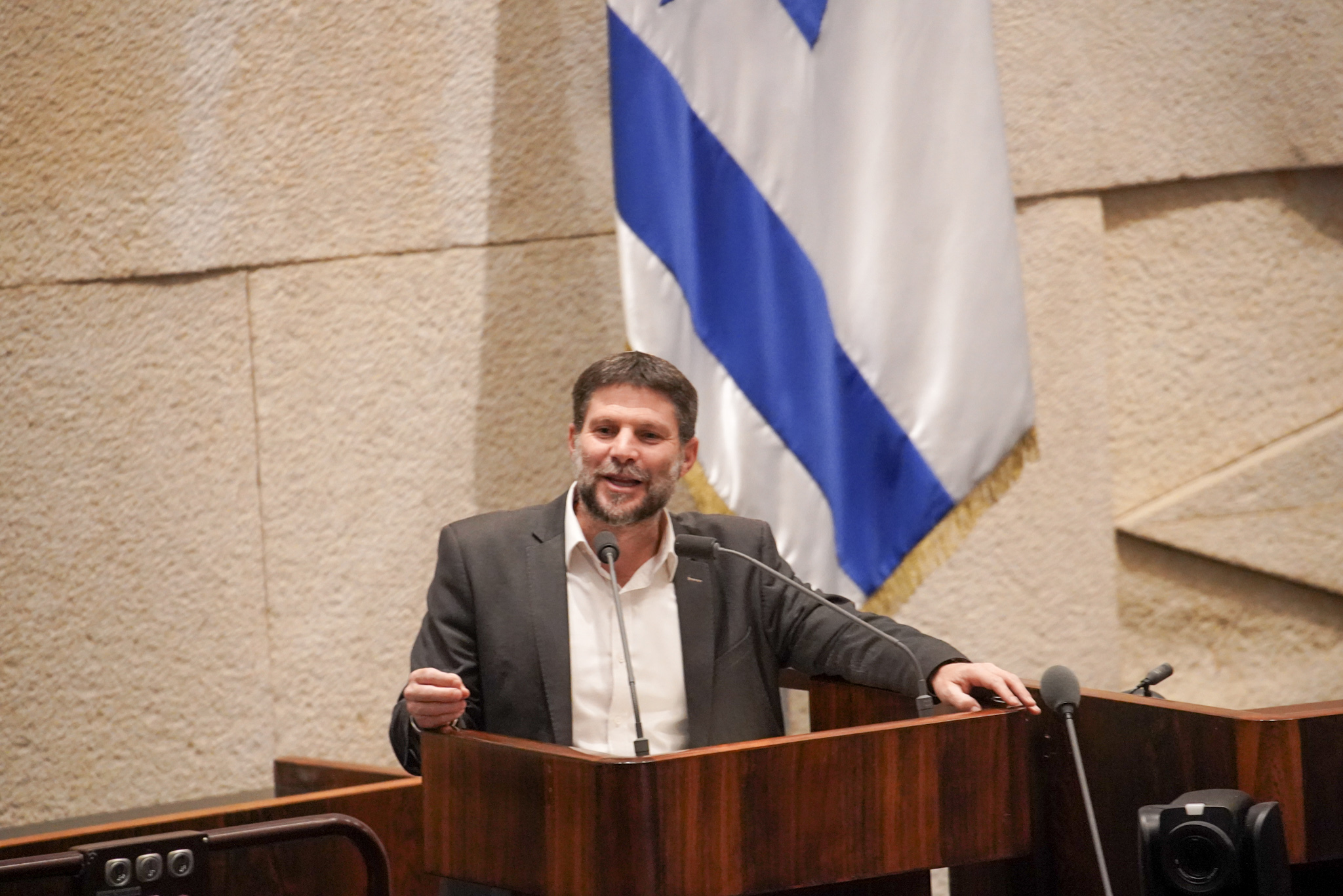 סמוטריץ' מגיב לאלשיך: "חברו יחד כדי לבצע הפיכה"