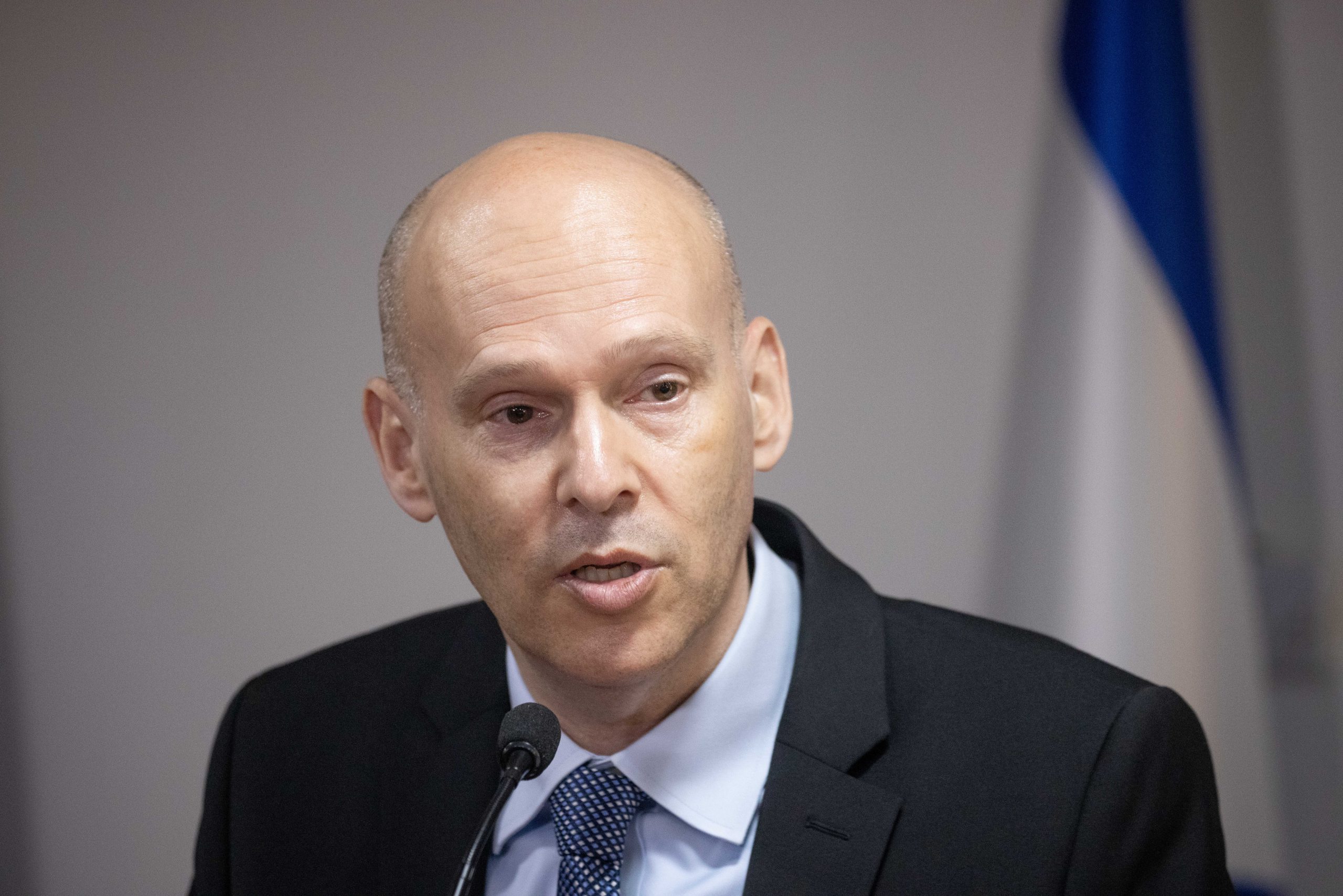פרקליט המדינה נגד המשטרה: "חייבת לתעדף טיפול בעבירות שחיתות"