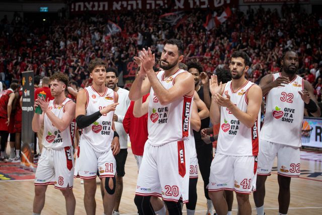 שחקני הפועל