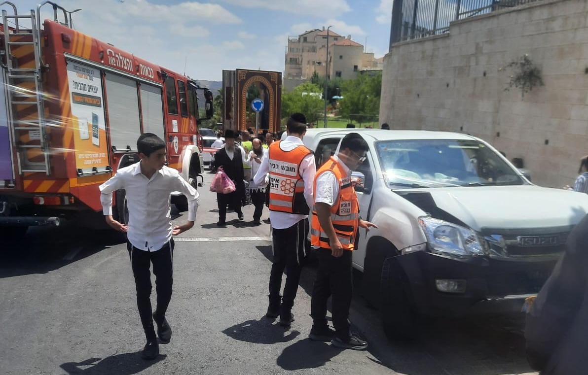 תאונה בביתר עילית: ילדה נפגעה מרכב, מצבה קשה