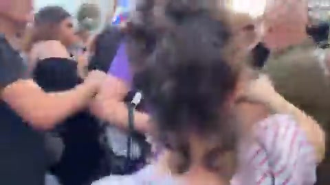 מסתכלים לכיבוש בעיניים