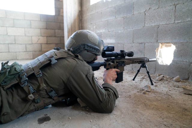 חילופי אש בין לוחמי צה"ל למחבלים בג'נין | צפו