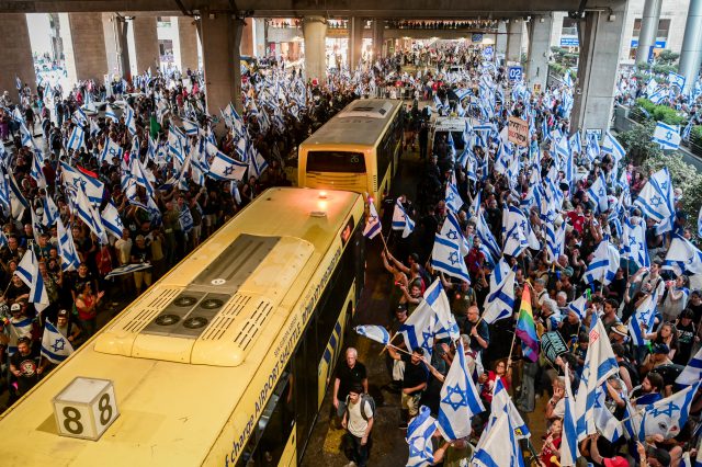 חסימת נתב"ג Photo by Avshalom Sassoni/Flash90