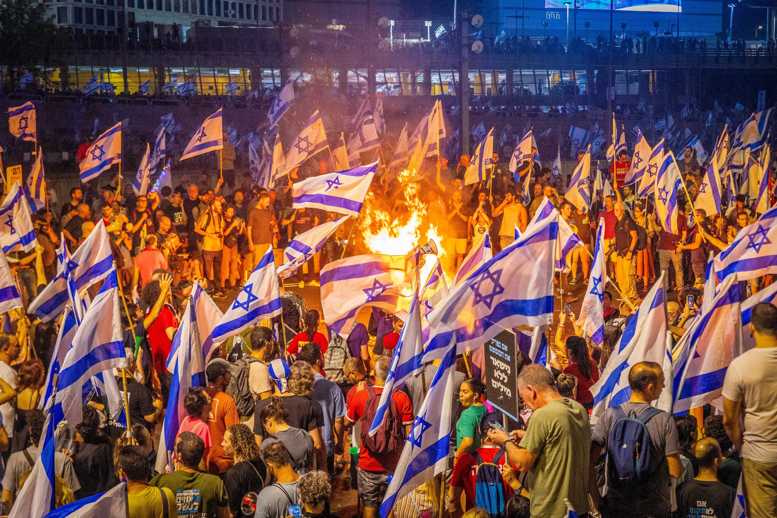 מחאת השמאל בתל אביב, ארכיון