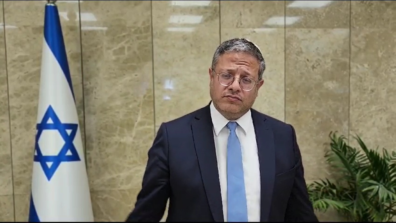 בן גביר ליועמ"שית: "תפסיקי לתת גב לפורעים"