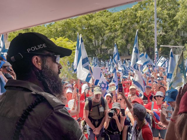 הרב לאו מגנה: אנרכיה שמתבצעת באופן בלתי חוקי