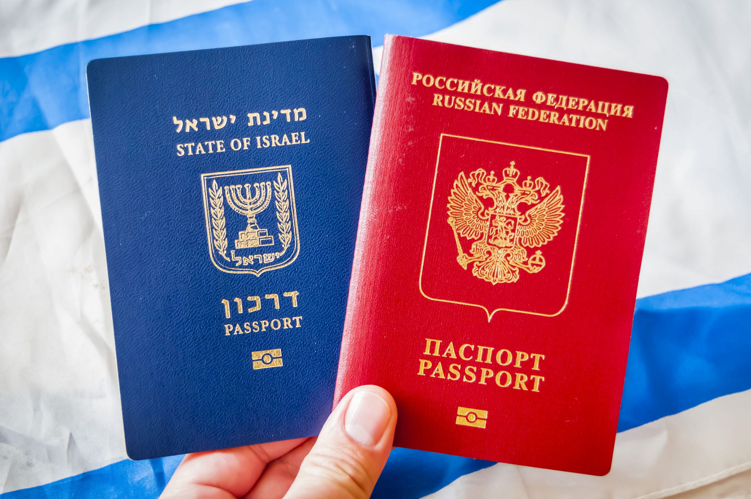 הכותרות זועקות ״הונאת ההגירה״, אבל היכן האמת?