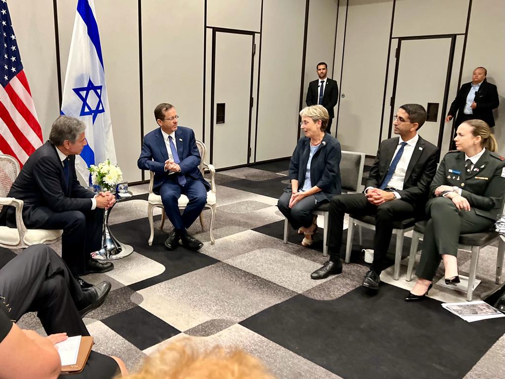 "הבטיח לעזור": לאה גולדין במפגש עם מזכיר המדינה