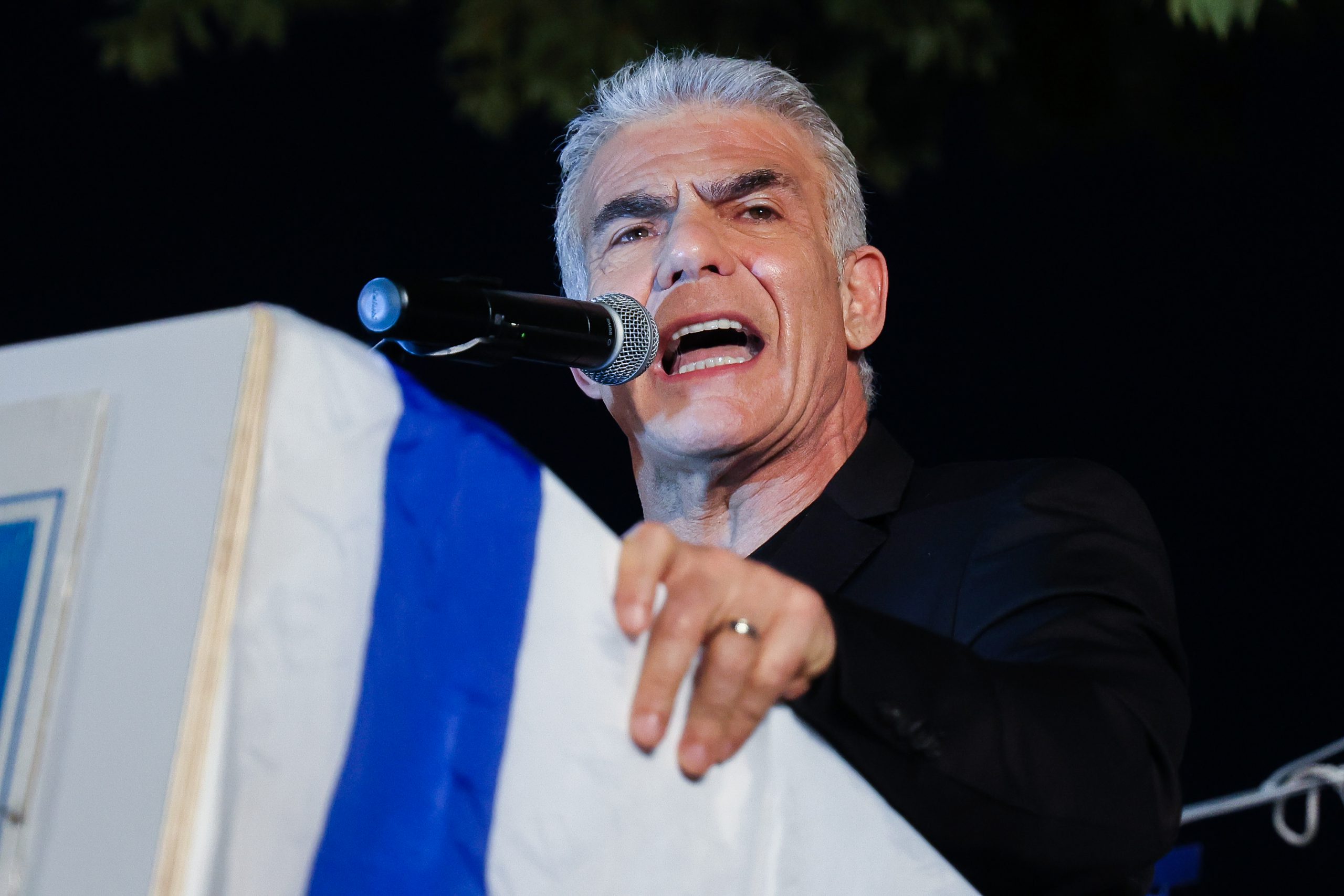 לפיד תוקף את המתווה: אין ביחד ננצח בלי ביחד נתגייס