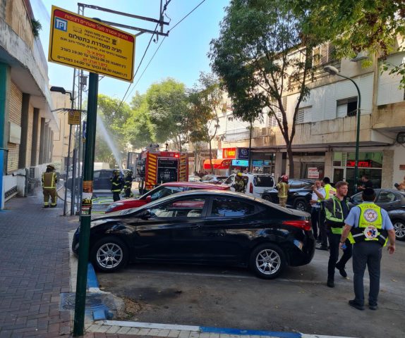 שריפה פרצה בדירה בפתח תקווה; נזק כבד לבניין