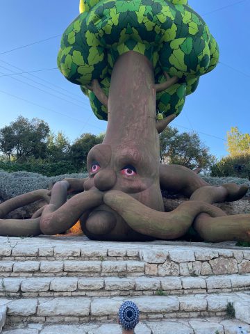 "בוטניפלצת" – הגן שהפך למסע קסום מהאגדות