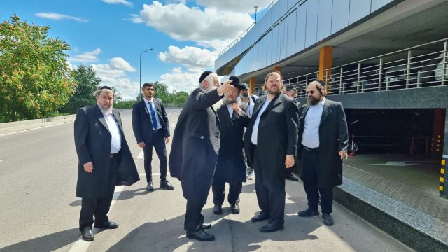 השר פרוש בסיור העבודה