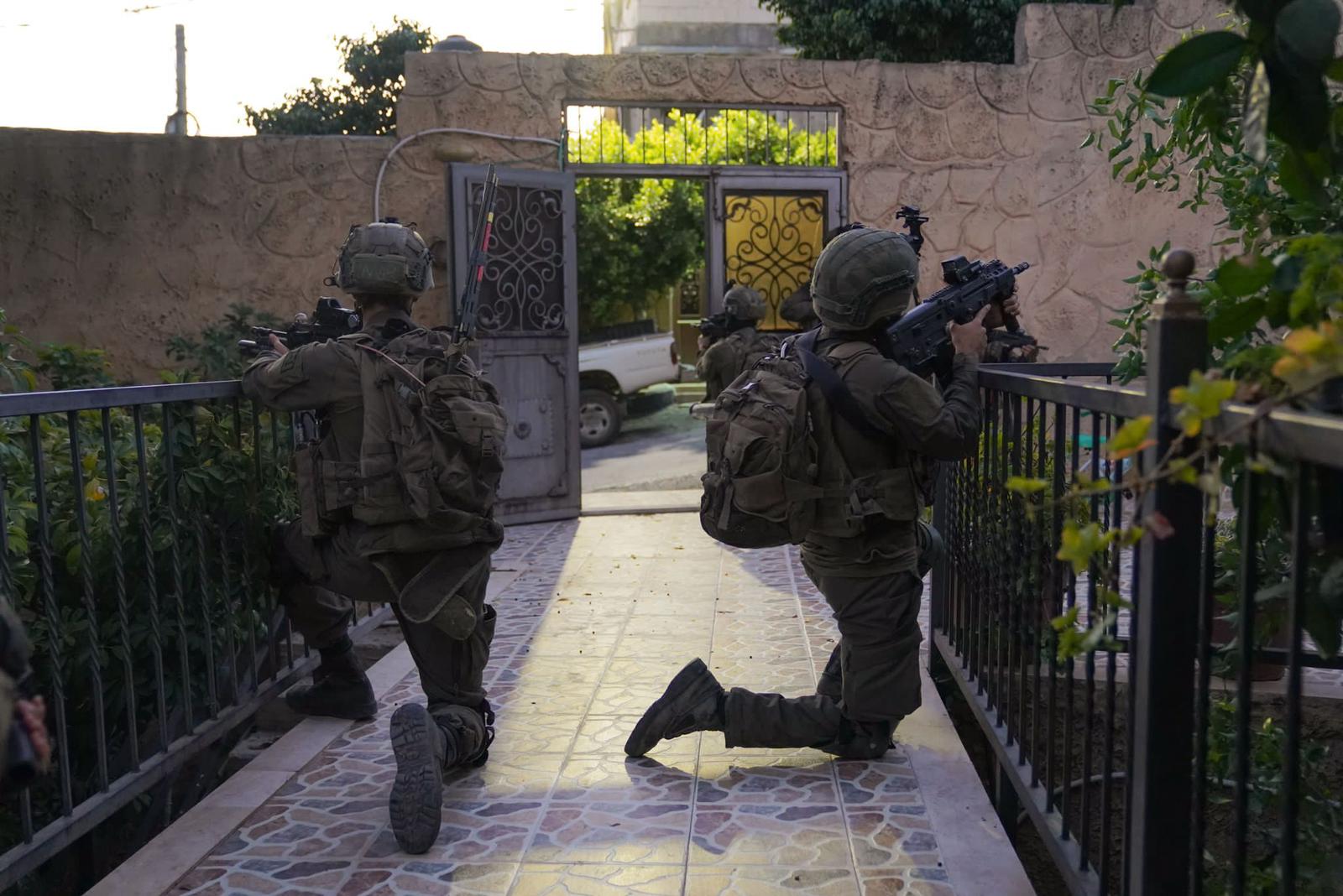 במהלך הלילה: 17 מבוקשים נעצרו ביהודה ושומרון
