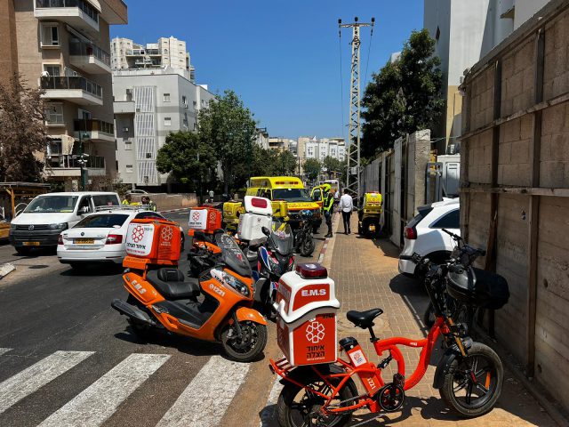 בתוך כשעה: שני פועלים נפצעו במהלך עבודתם