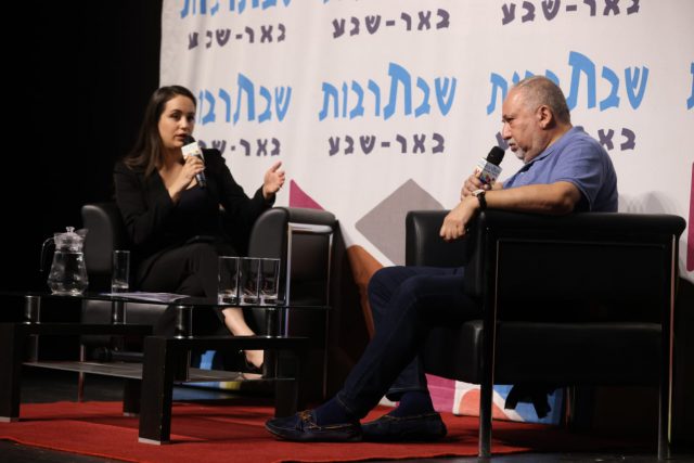 ליברמן נגד ההצעות של גנץ ולפיד: "התחכמויות"