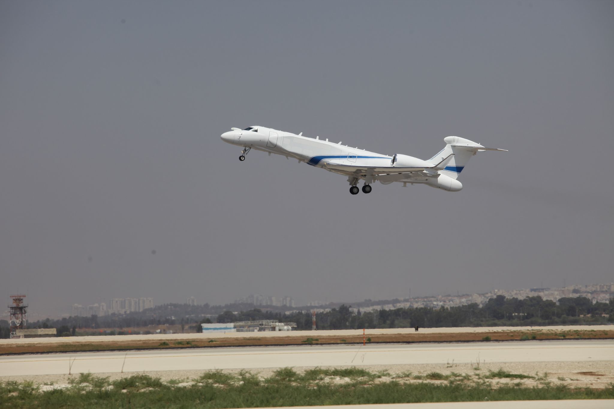תחילת מגמה? כ-70 עזתים יצאו לאירופה דרך שדה התעופה רמון