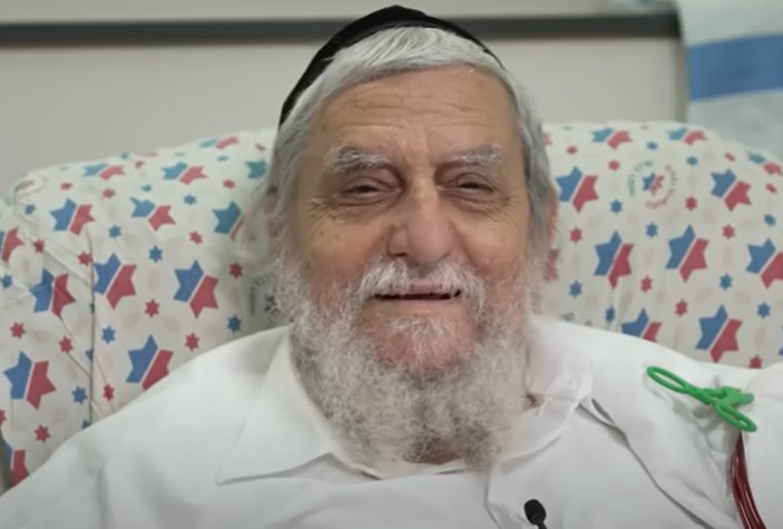'יש לי 100 מליון שקל, אבל אני לא יכול לשתות כוס מים'
