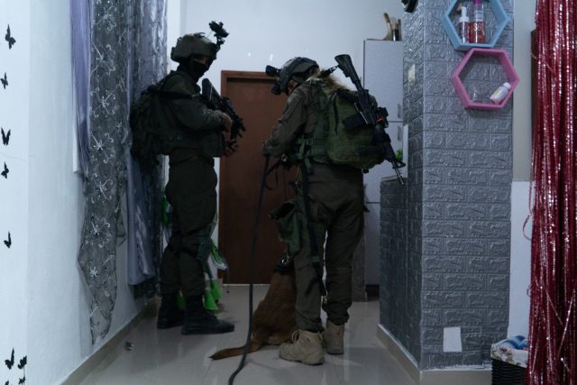 צה"ל השמיד מטעני חבלה במחנה הפליטים. צפו בתיעוד