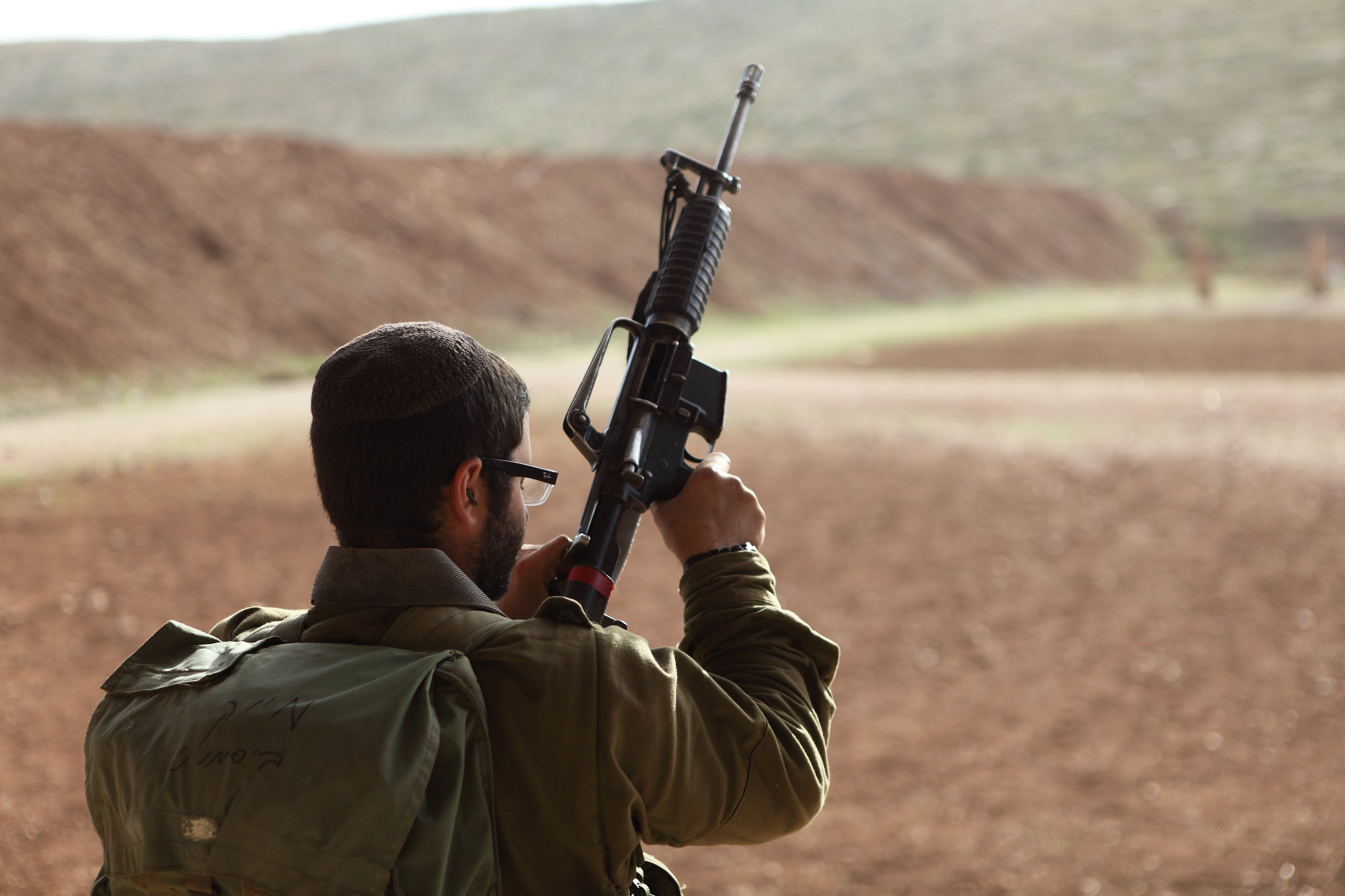 חייל חרדי בשירות קרבי