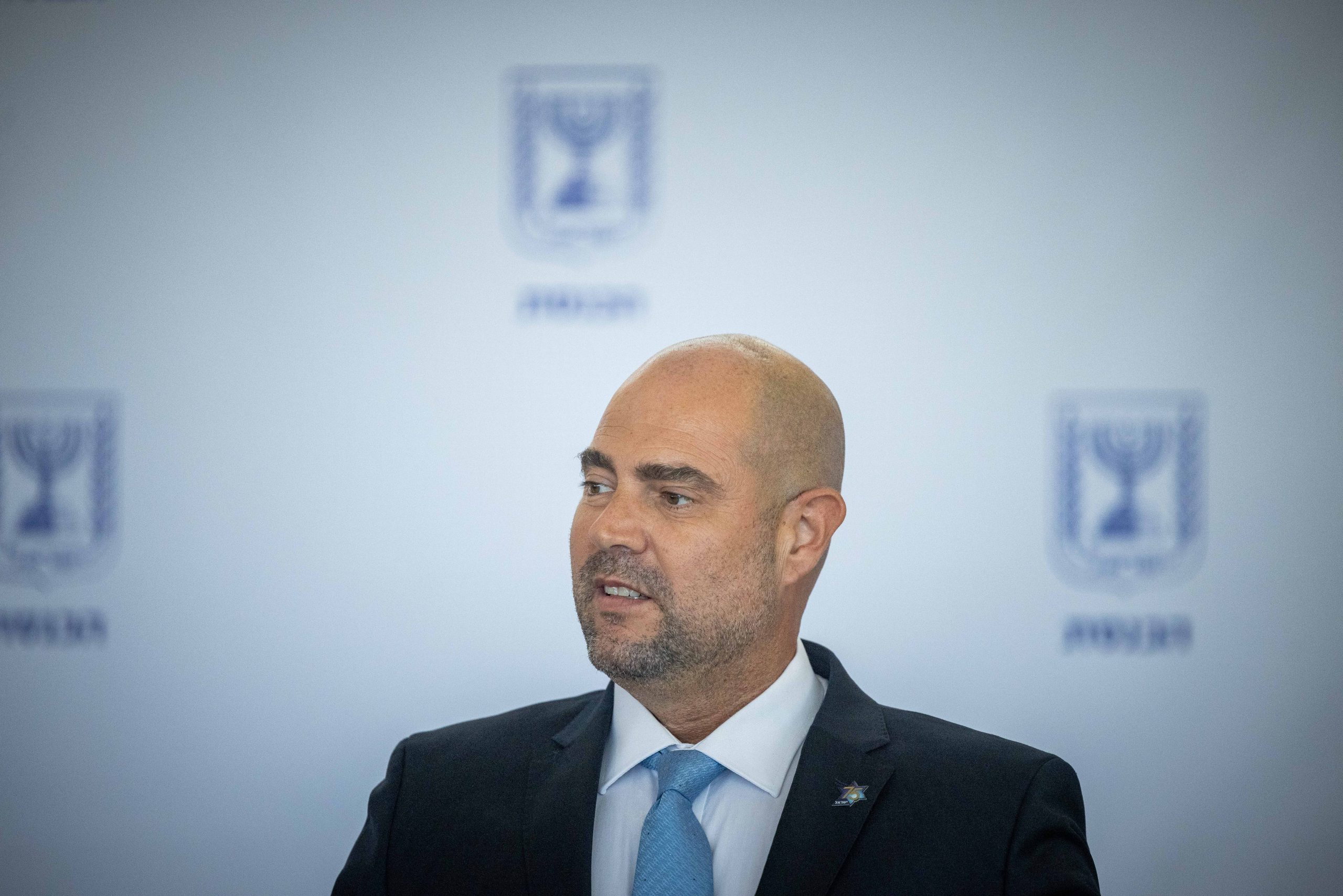 אוחנה יוזם: העלאת משכורת הח"כים תבוטל