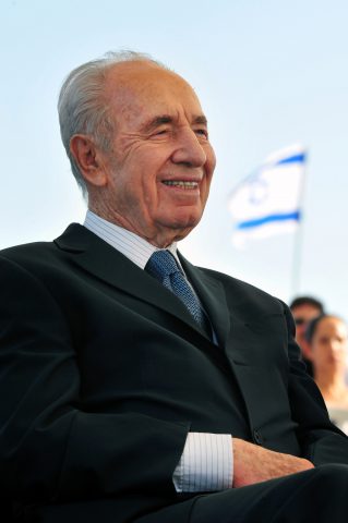 הרצוג באזכרתו של פרס: "הזמן לגלות אחריות"