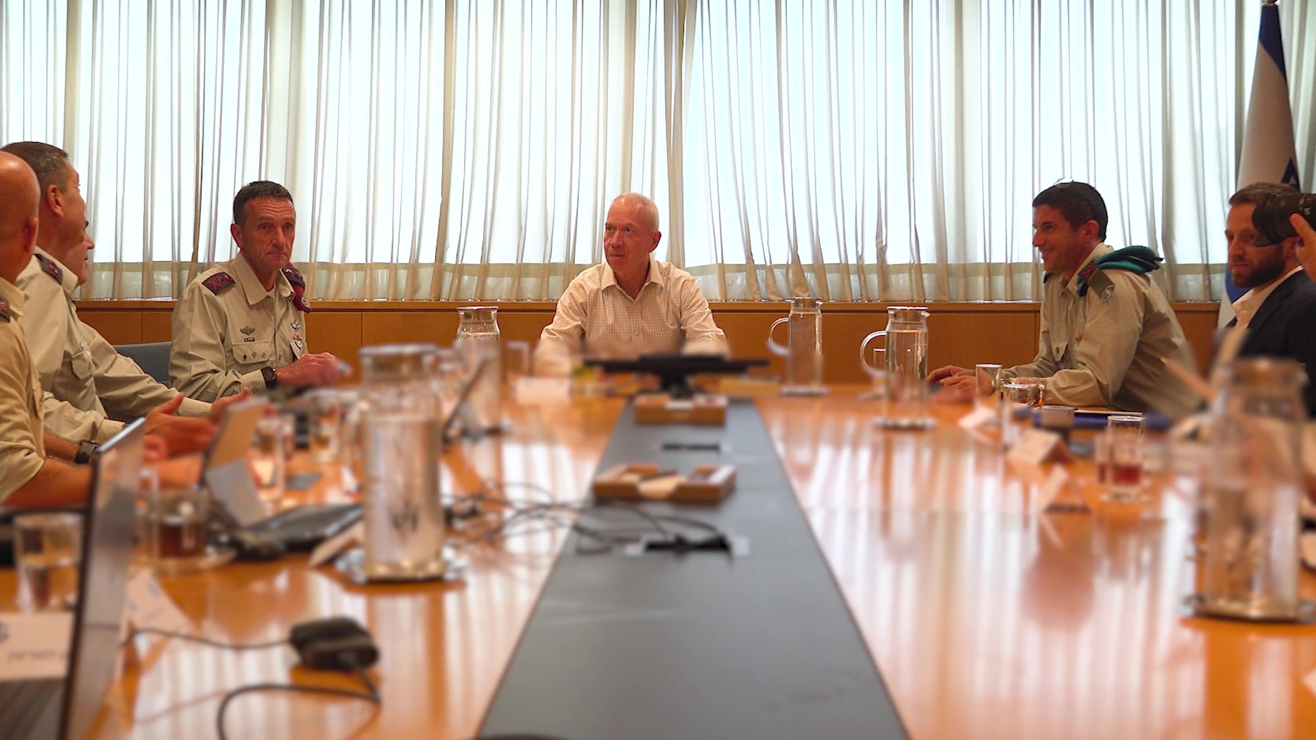 הערכת מצב בראשות שר הביטחון- חגי תשרי- צילום שחר יורמן