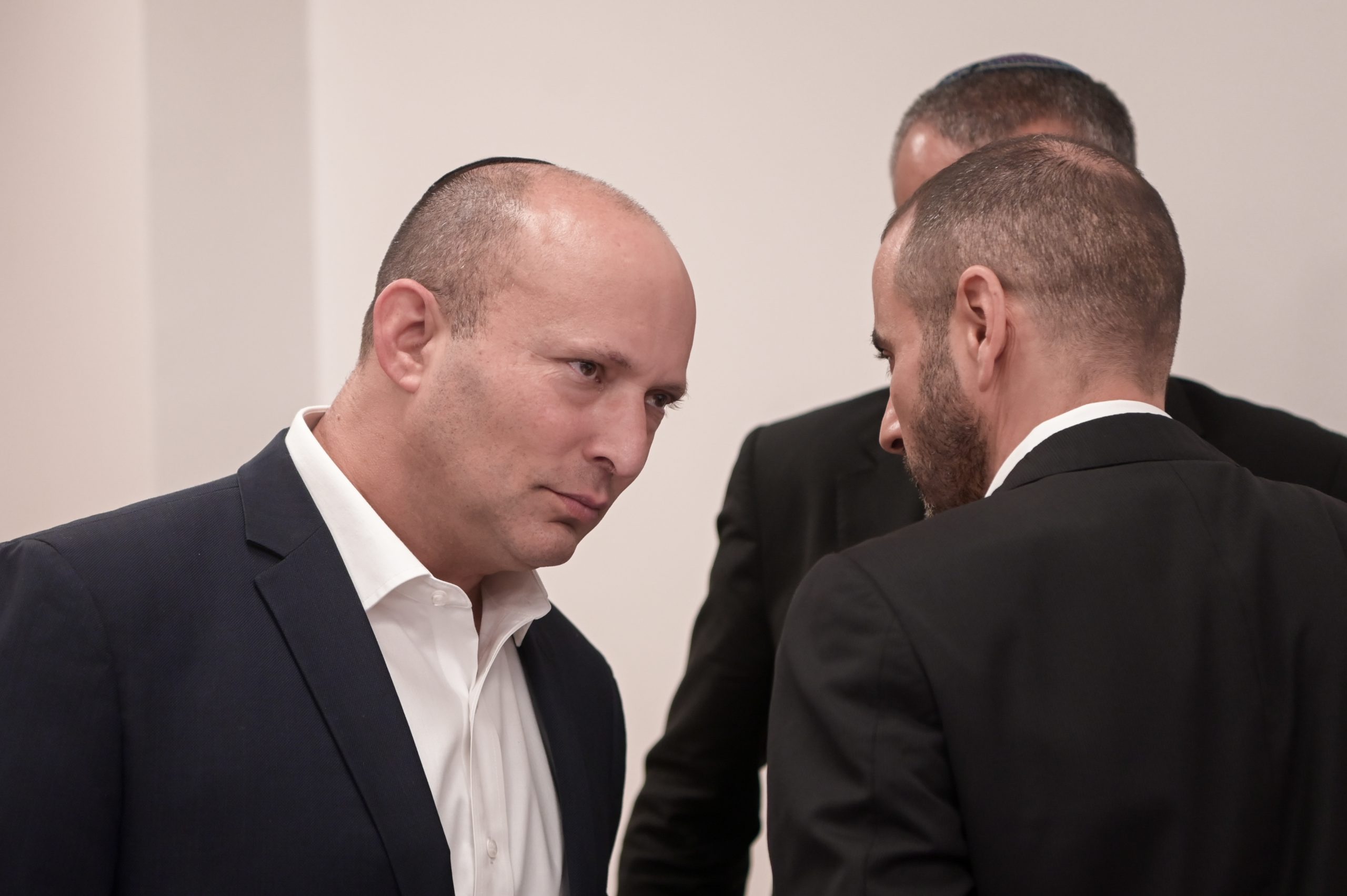 בית המשפט הכריע: זה הסכום שנפתלי בנט יפוצה