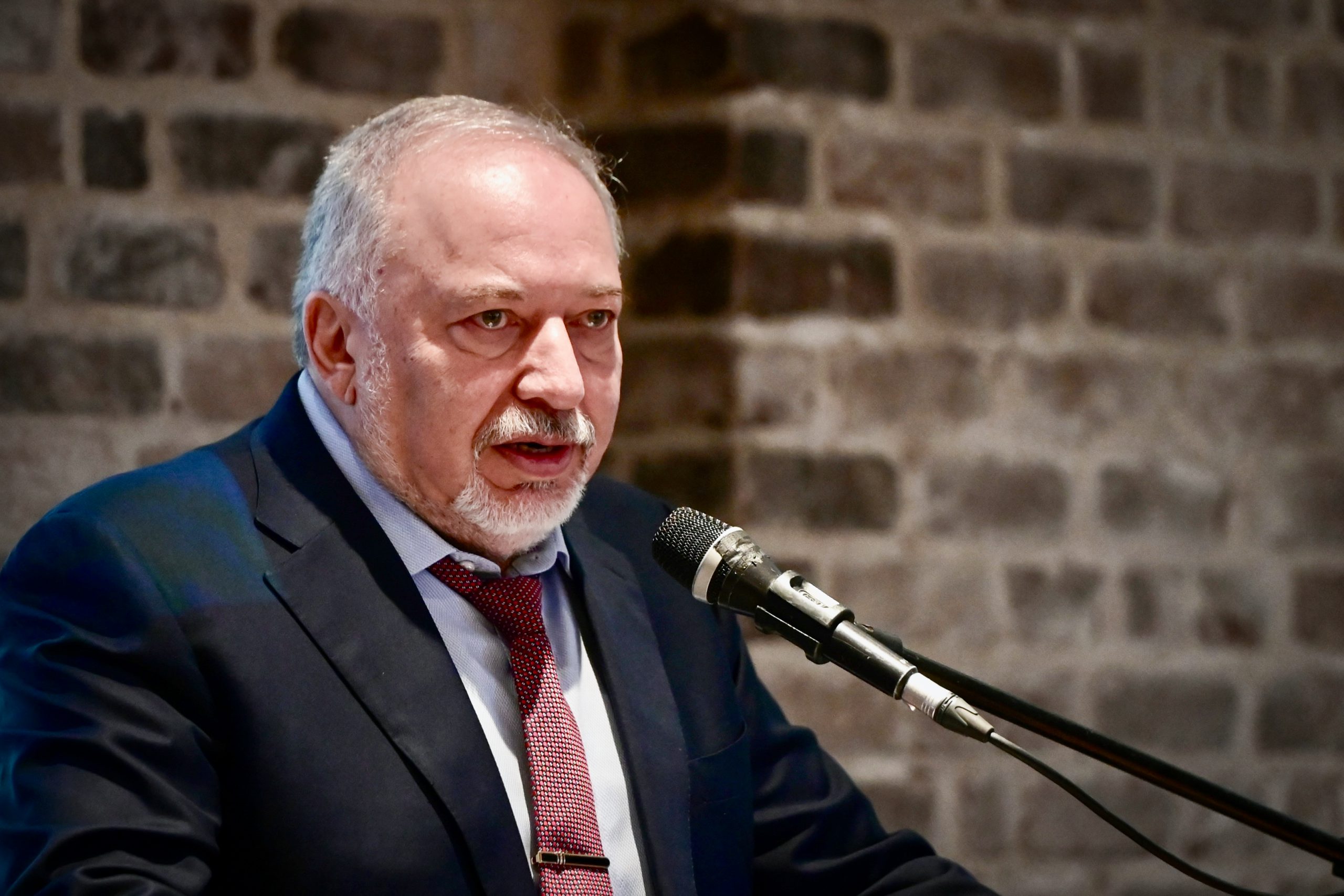 ליברמן: "שיא השיאים, לאן עוד אפשר לרדת?"