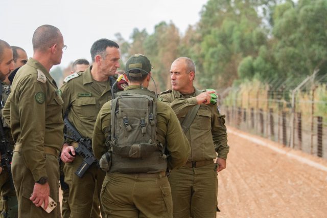 בשנה האחרונה סוכלו הברחות של 400 כלי נשק