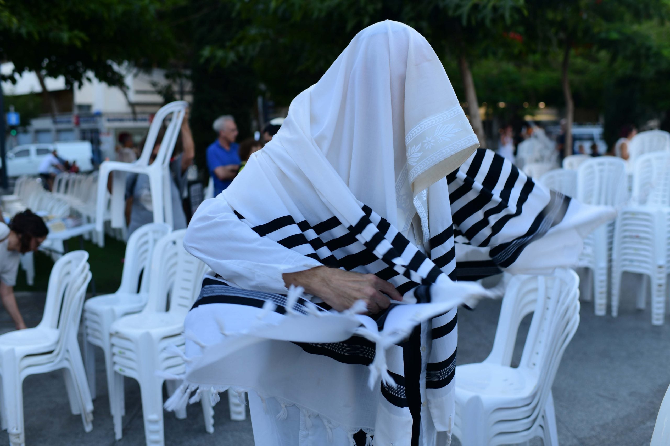 בקפלן מותר, לתפילה אסור: 'ראש יהודי' עתרו נגד עיריית ת"א