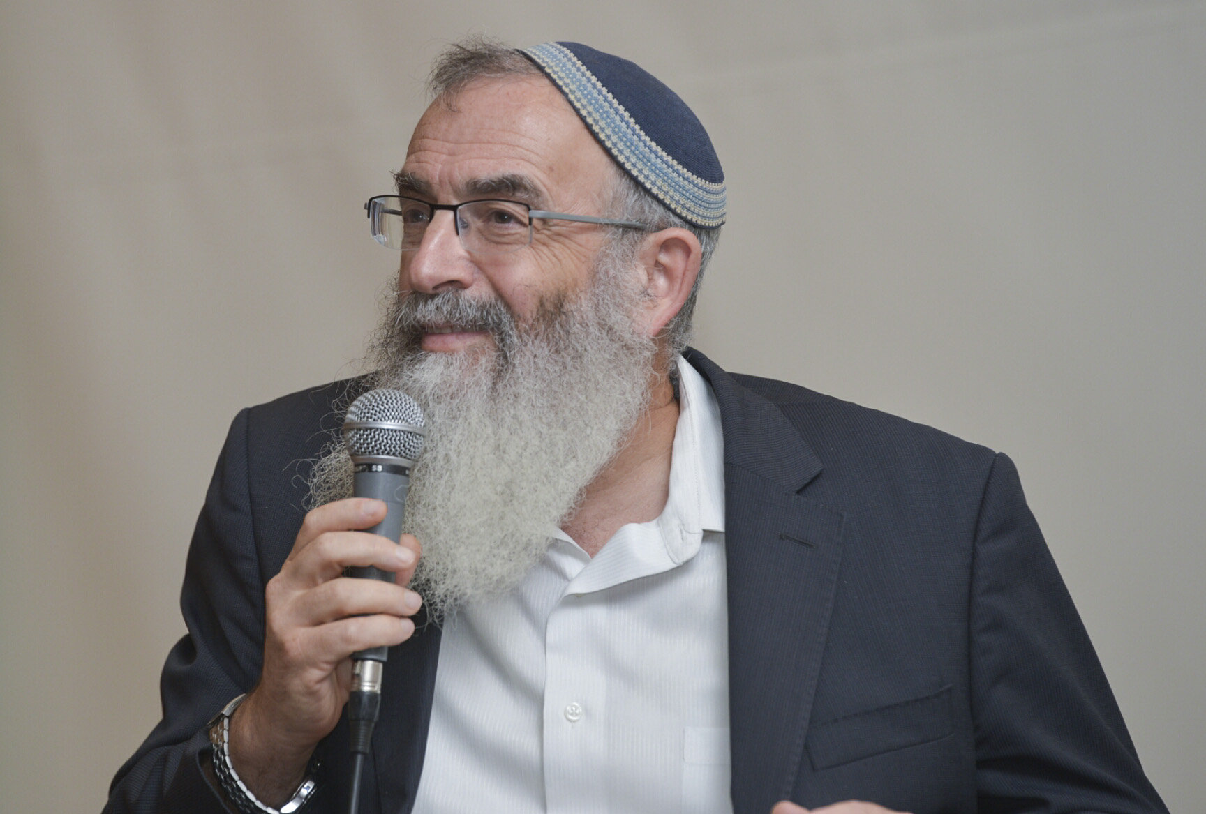הרב סתיו לחולדאי: 'אפשר לקהילות לקיים את ההקפות'
