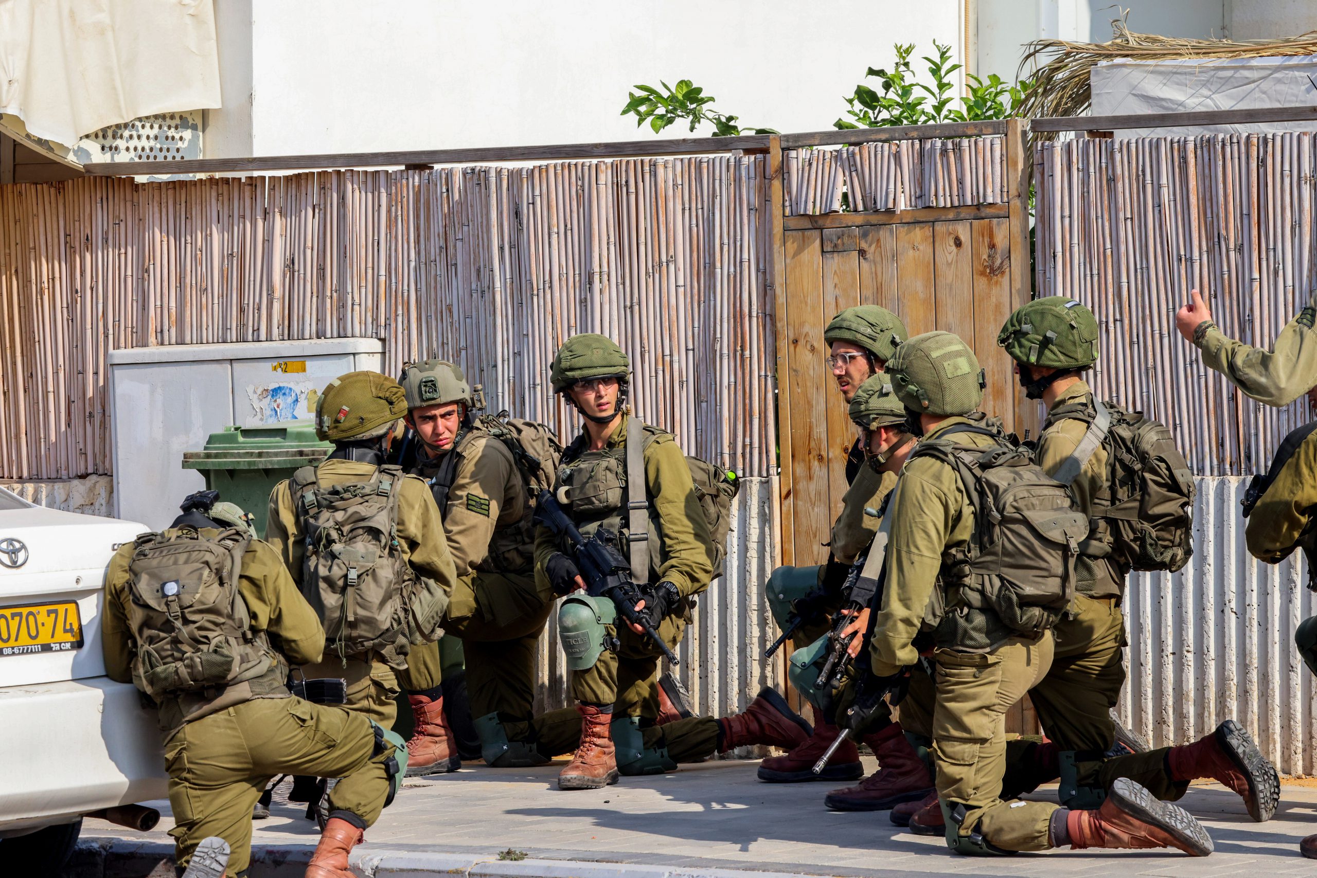 חתרו למגע: 8 סיפורי גבורה של הלוחמים בעוטף עזה