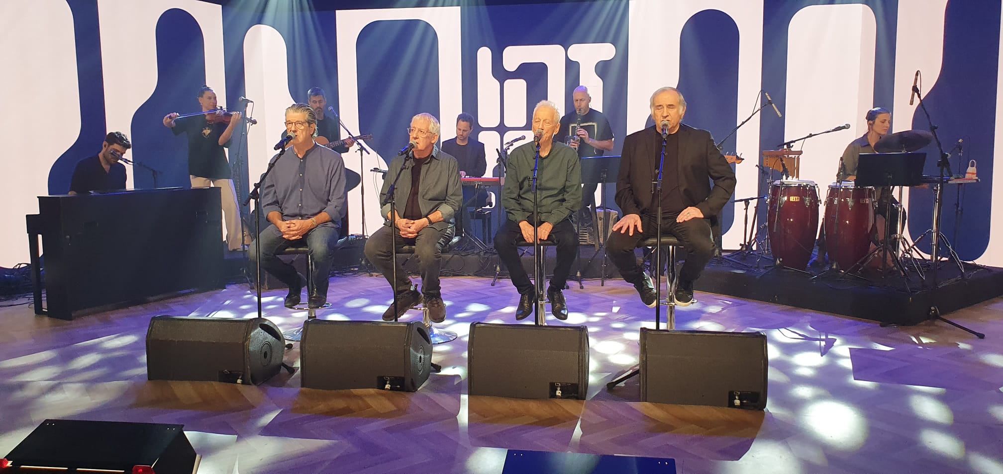 חברי 'זהו זה' במשדר מיוחד להעלאת המורל