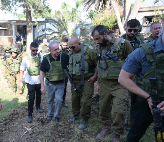 נתניהו ביקר לראשונה מאז פרוץ המלחמה ביישובי העוטף