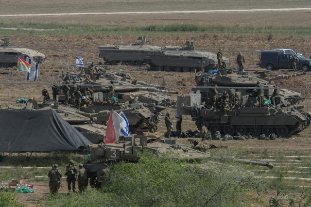 חיילים